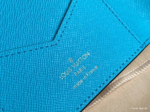First bag VUITTON COVER LOUIS PASSPORT 0722